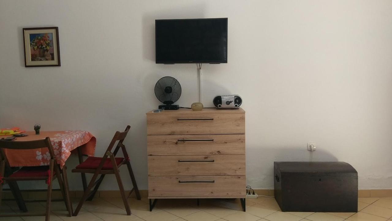 Appartement In Einem Dalmatischen Haus In Novigrad-Dalmatien Neben Zadar 노비그래드달마샤 외부 사진